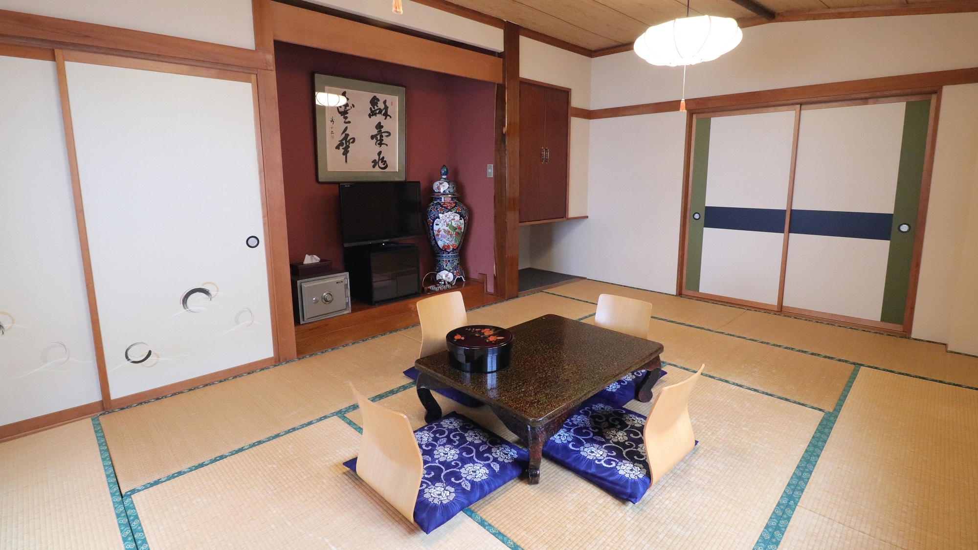 和室12畳+4畳【バス無/Wi-fi無】大人数でのご利用にオススメです