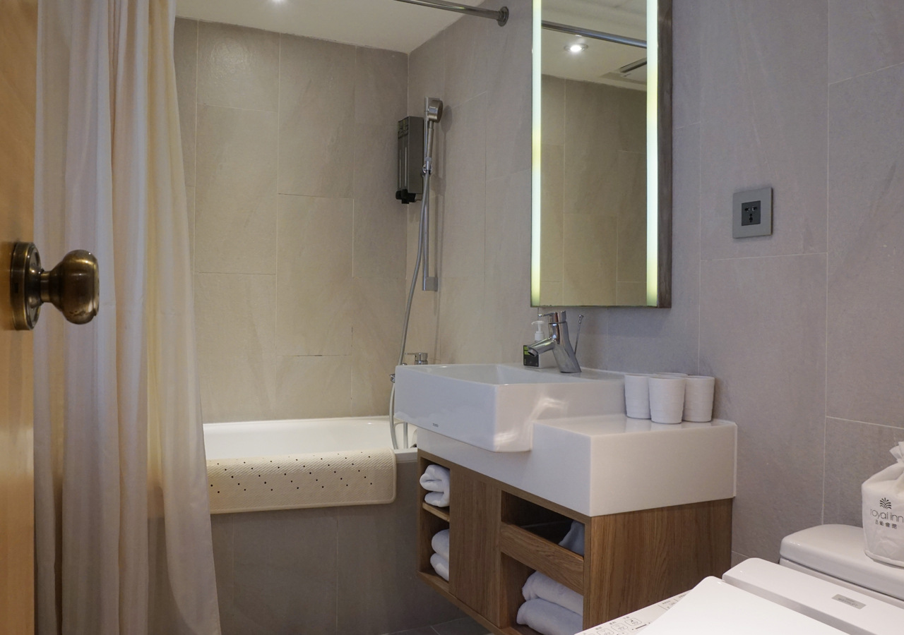 ファミリーツインルーム（バスルーム）