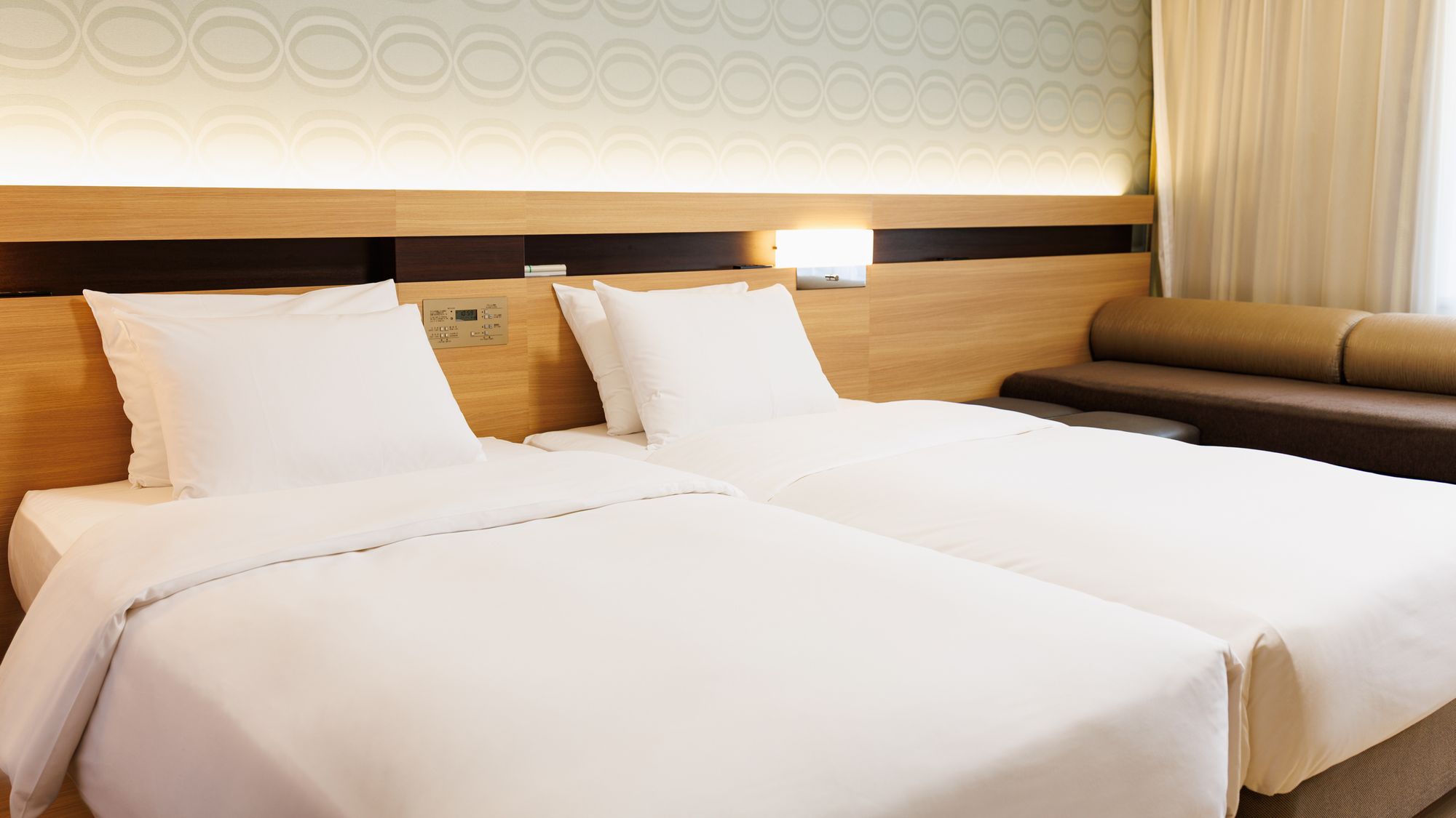 ファミリーフレンドリーなエドモント（イーストウィングファミリー【37㎡】ベッドイメージ）