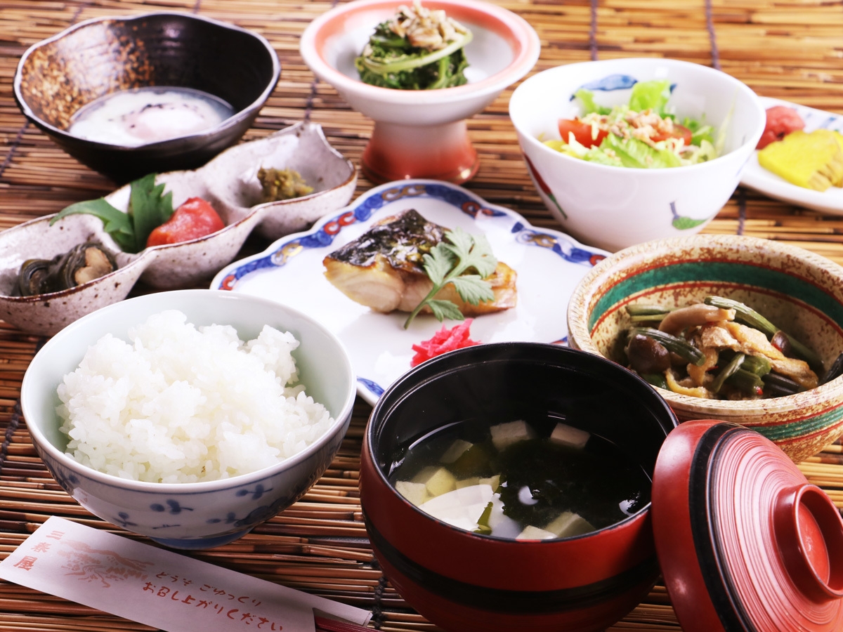 【直前割】【湯治宿・本館／2食付】人気のスタンダードプランをお得に！山の幸と２つの天然温泉を満喫♪