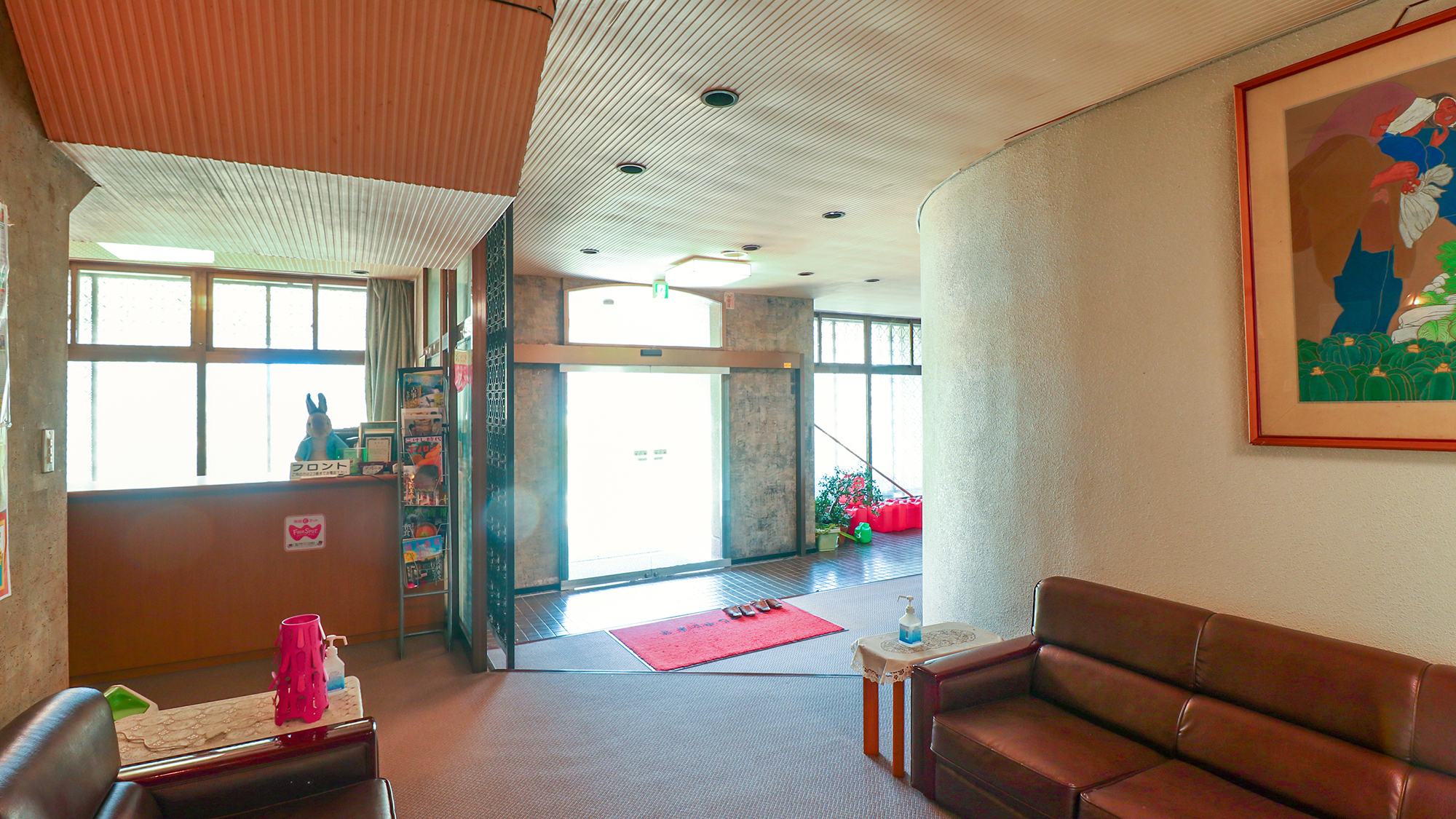 ■【別館 館内】なんだか落ち着く、広々としたエントランス。