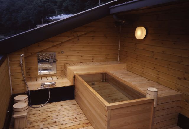 Tsubaki no Ma / Open-air bath with a view