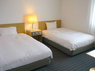 ■客室：スーペリアツインのベッド幅は120cm幅とゆったりサイズ！