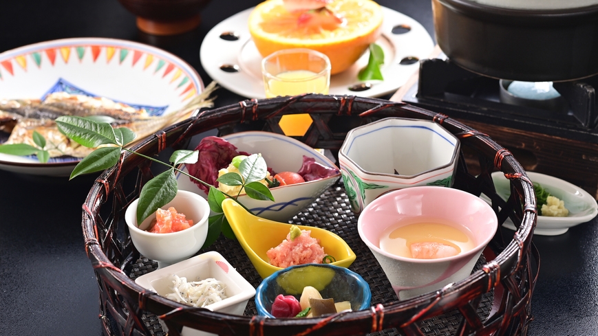 【20％割引】〜初回ご宿泊限定お試しプラン〜月替わり特選懐石を堪能（特撰懐石＋黒毛和牛）《2食付》