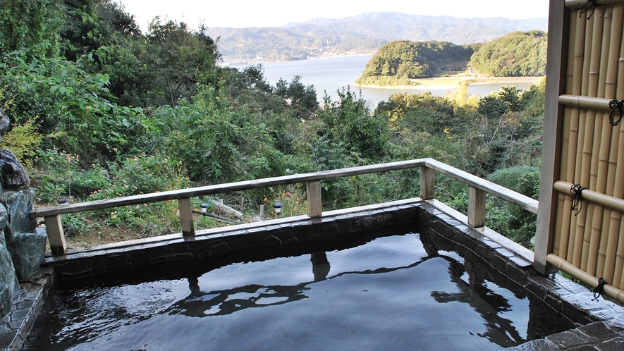 *【露天風呂】（ご婦人用）露天風呂から眺める奥浜名湖の景色は最高です！
