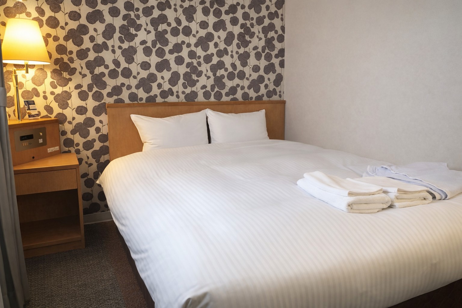 ダブルベッド140CMデュベスタイル