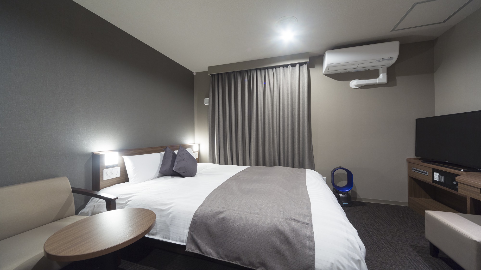 ■クイーンルーム■15.9平米(160×195センチ)