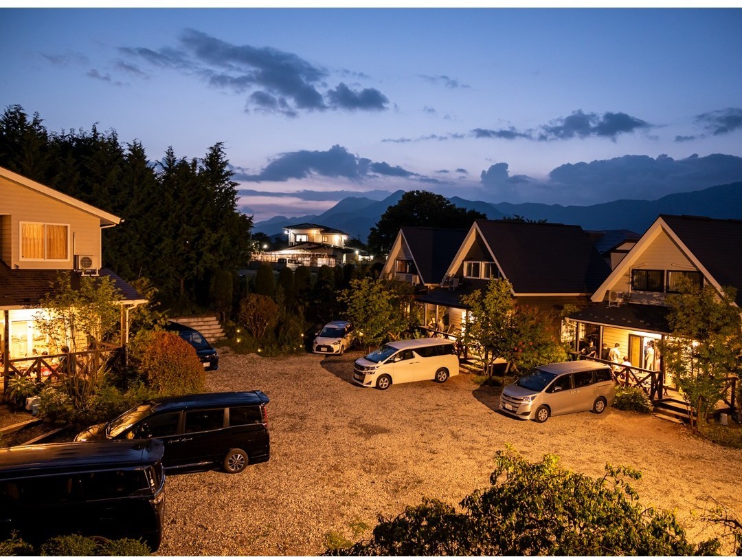 お部屋から望む夕暮れの富士山！