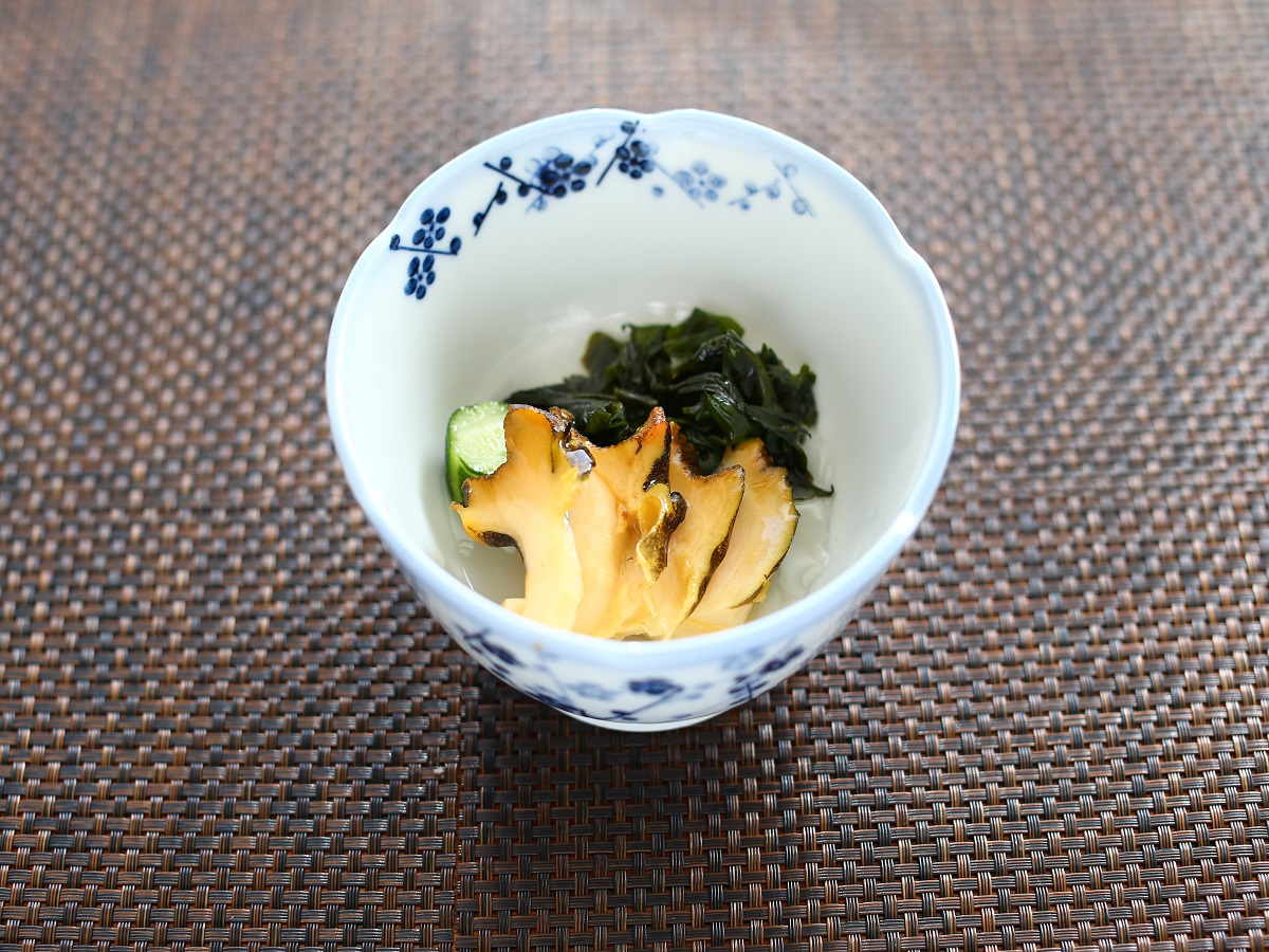 あかにし貝の酢の物