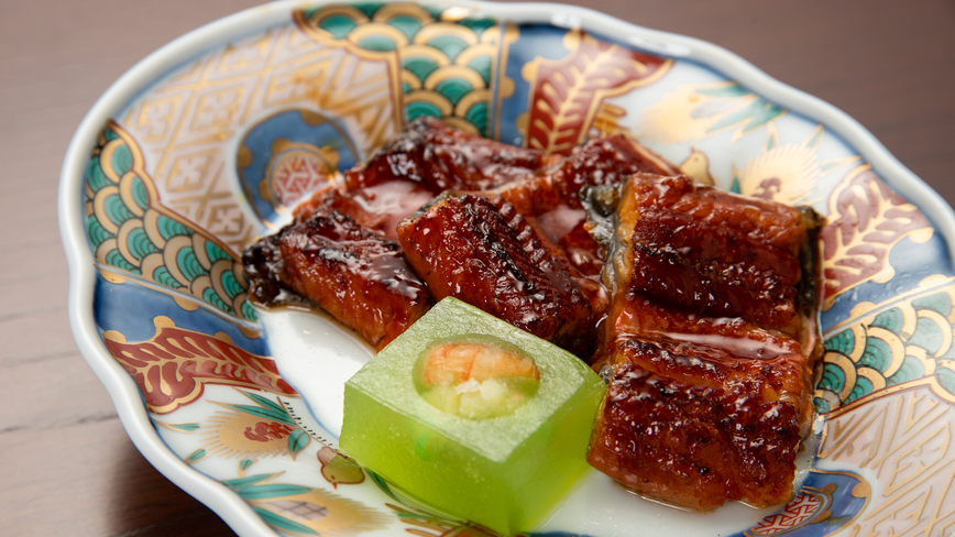 【梅】歴史ある建物で、伝統のお料理に舌鼓・・・価格は少しお手頃でも味は本格派