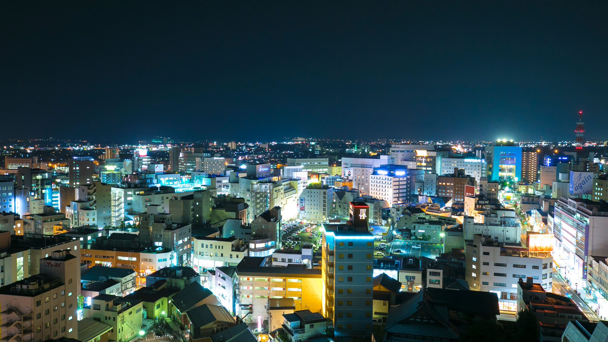 【ホテル最上階から望む長野市街の夜景】