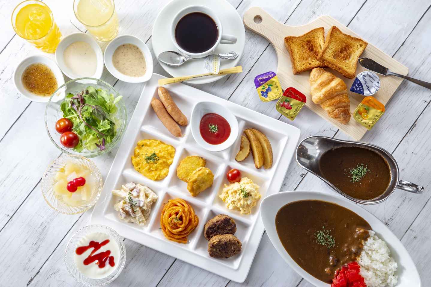 【ファミリーやご友人でのご利用におすすめ】ツインルーム2室で隣室or向かい部屋確約プラン【朝食付】