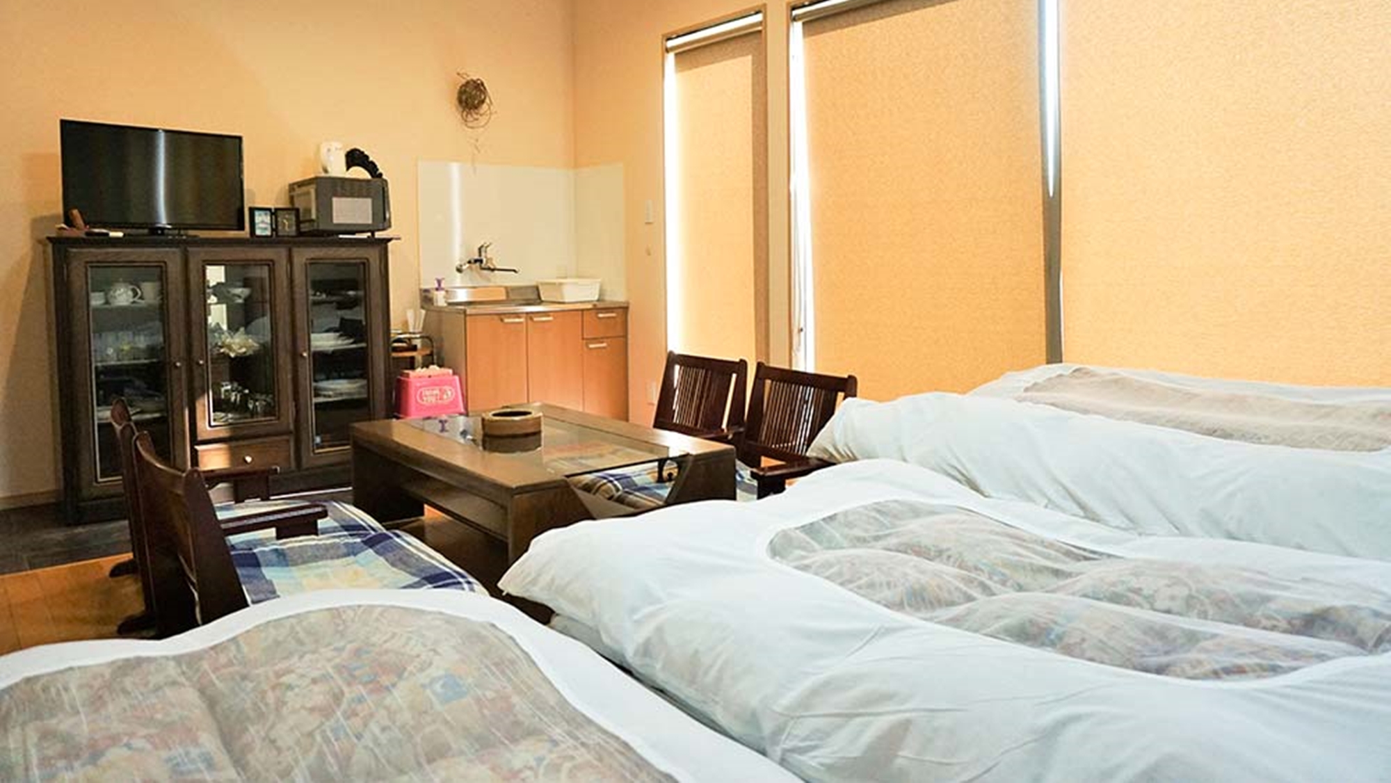 *【部屋】別棟うみぞら「海」はキッチン付き洋室8畳。3つの客室がある1階建で浴室・洗面・トイレは共同