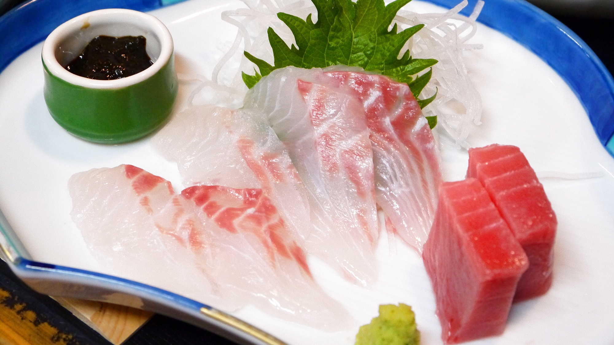 *【食事（一例）】その日その日で仕入れた鮮魚を一番おいしい食べ方でお出し致します