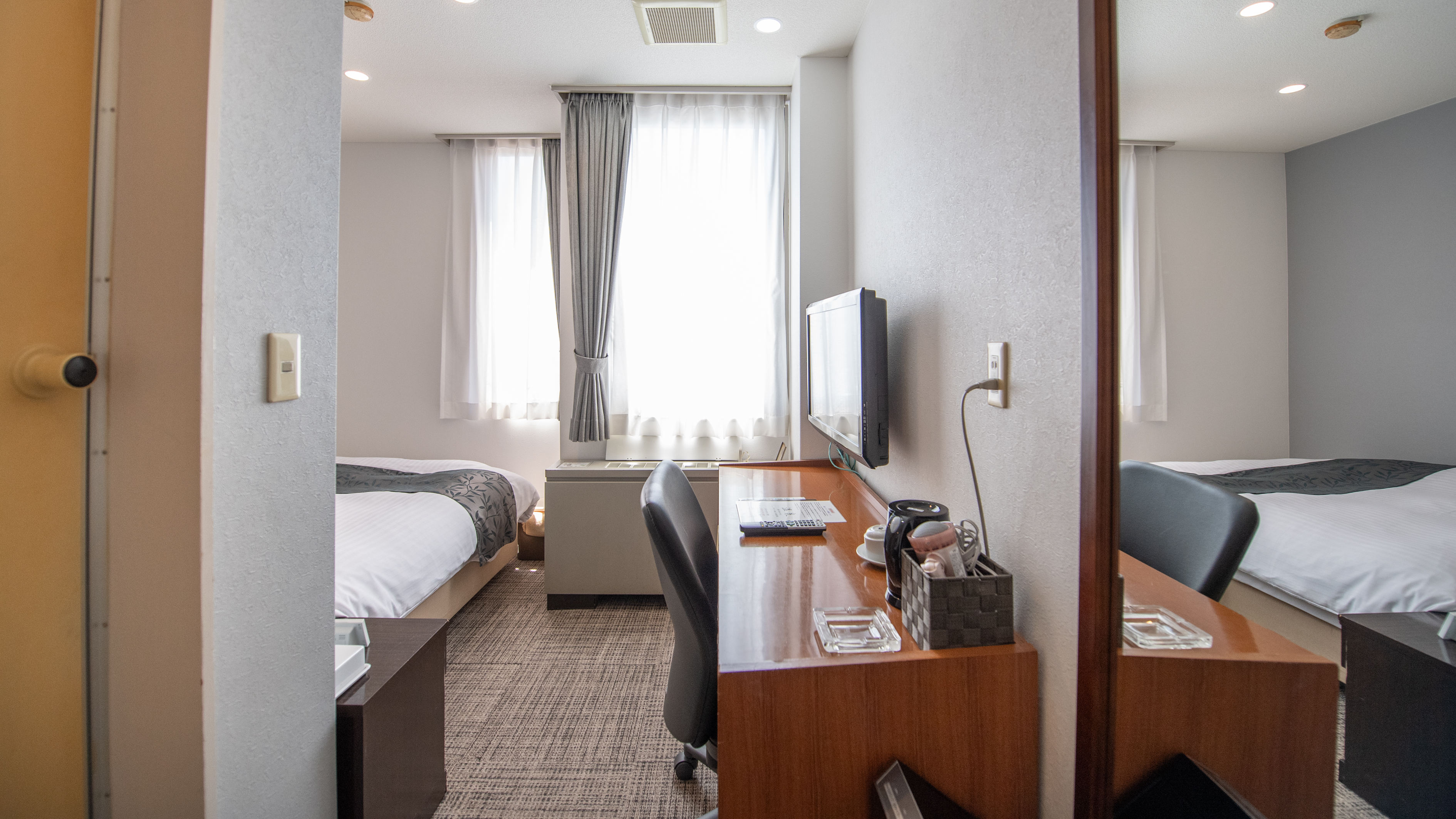 【喫煙】2Fセミダブル