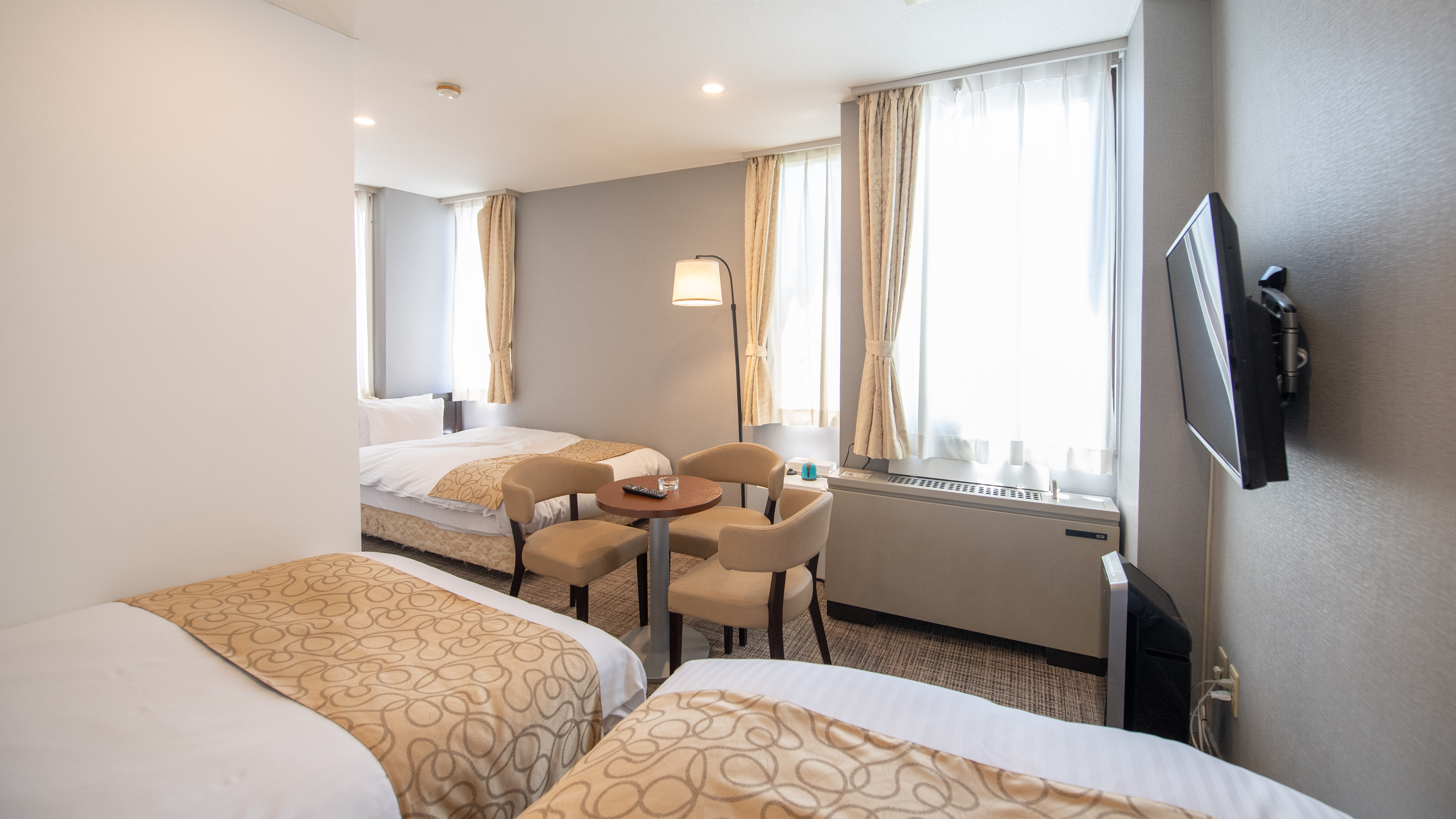 【喫煙】1Fトリプル