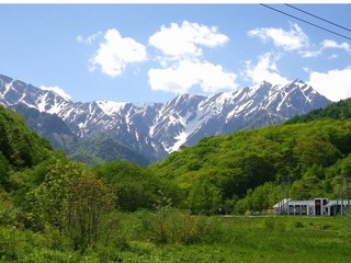 Ｗｉｚから車で５分！夏の鹿島槍ｹ岳の眺望