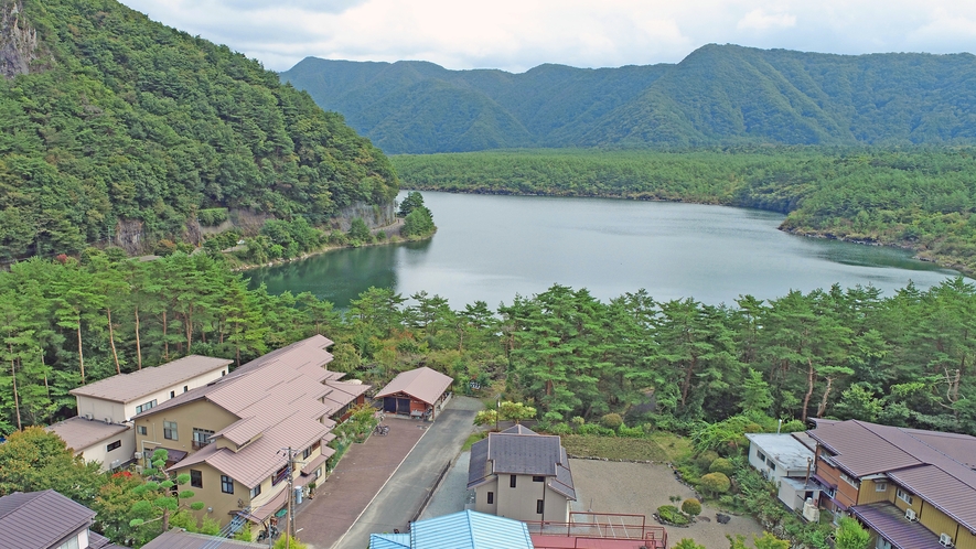 目の前は西湖と富士山の景観