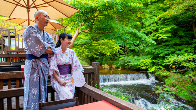 ■水辺のダイニング 川どこ■春の桜から始まり、新緑、紅葉と美しい渓谷美に包まれます。