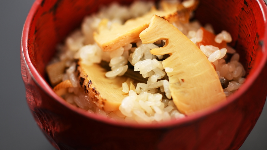 ■料理イメージ■旬の食材を料理長が美食へと作り上げる。季節を目で楽しみ、香りで感じ、舌で味わう