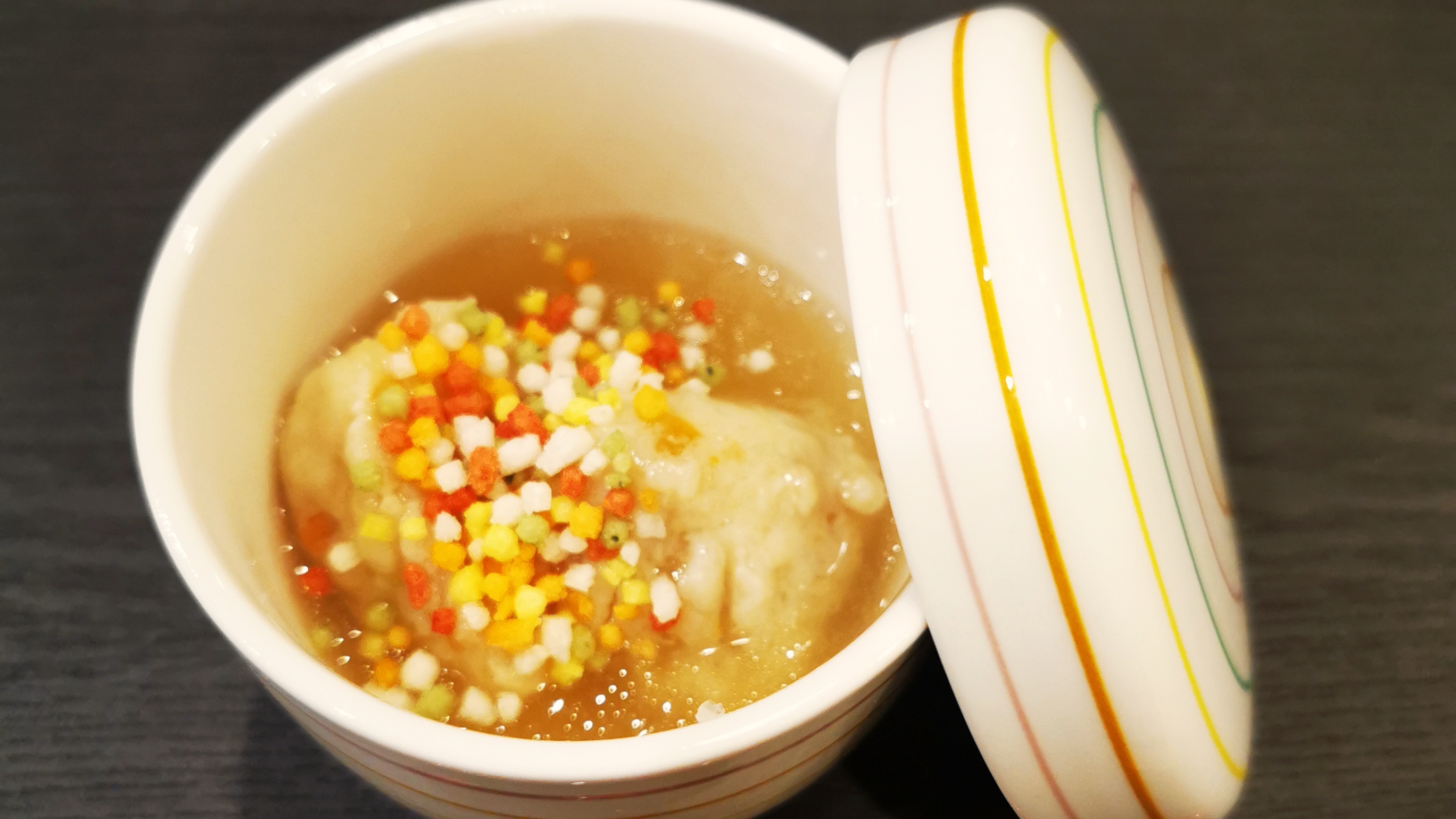 *【夕食一例】お客様より好評！地元の旬な食材をふんだんに使用したオーナー特製料理です。