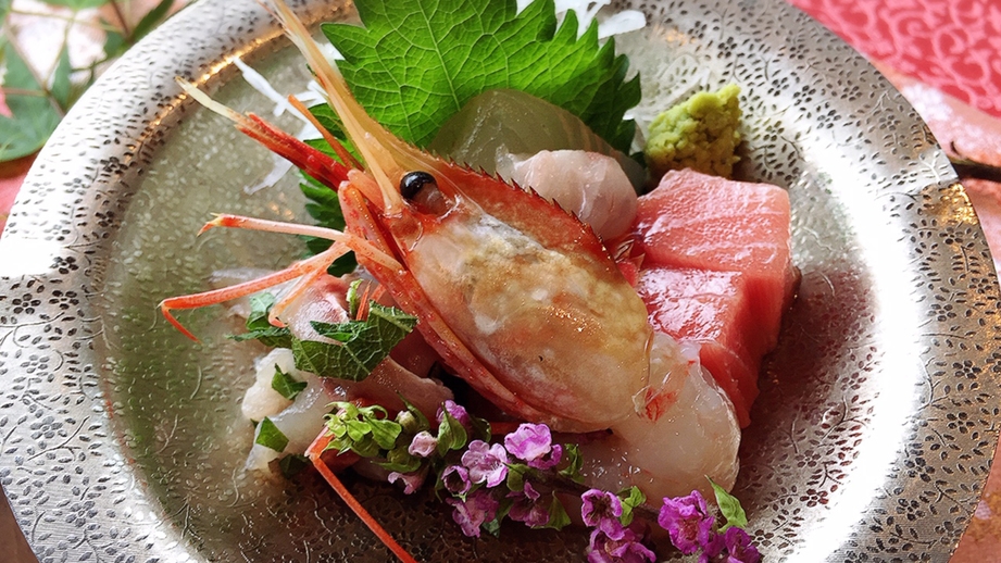 【8月18日限定】 宇奈月温泉峡谷花火饗宴〜館内から愉しめる花火鑑賞宿泊プラン〜