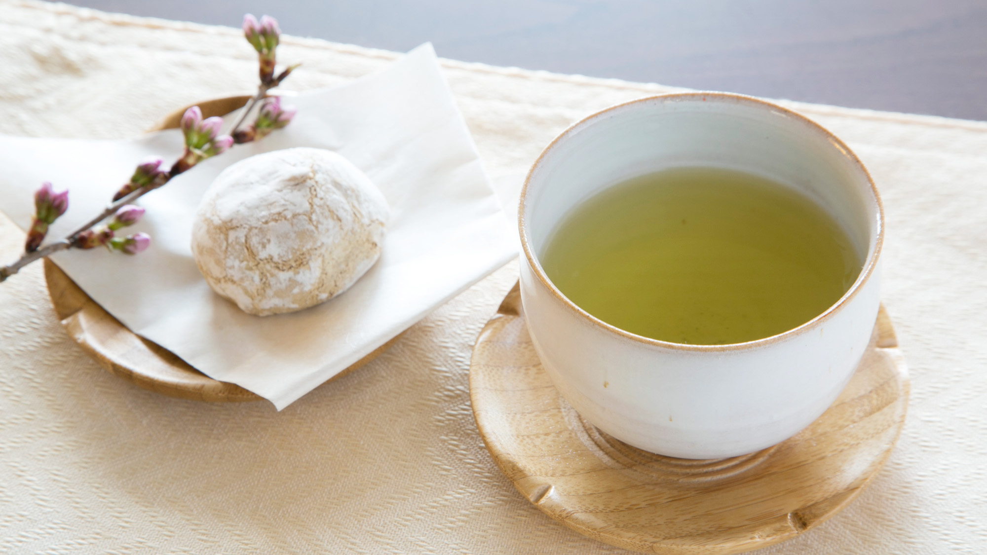 スティーブジョブズの愛した越中瀬戸焼きでお煎茶を