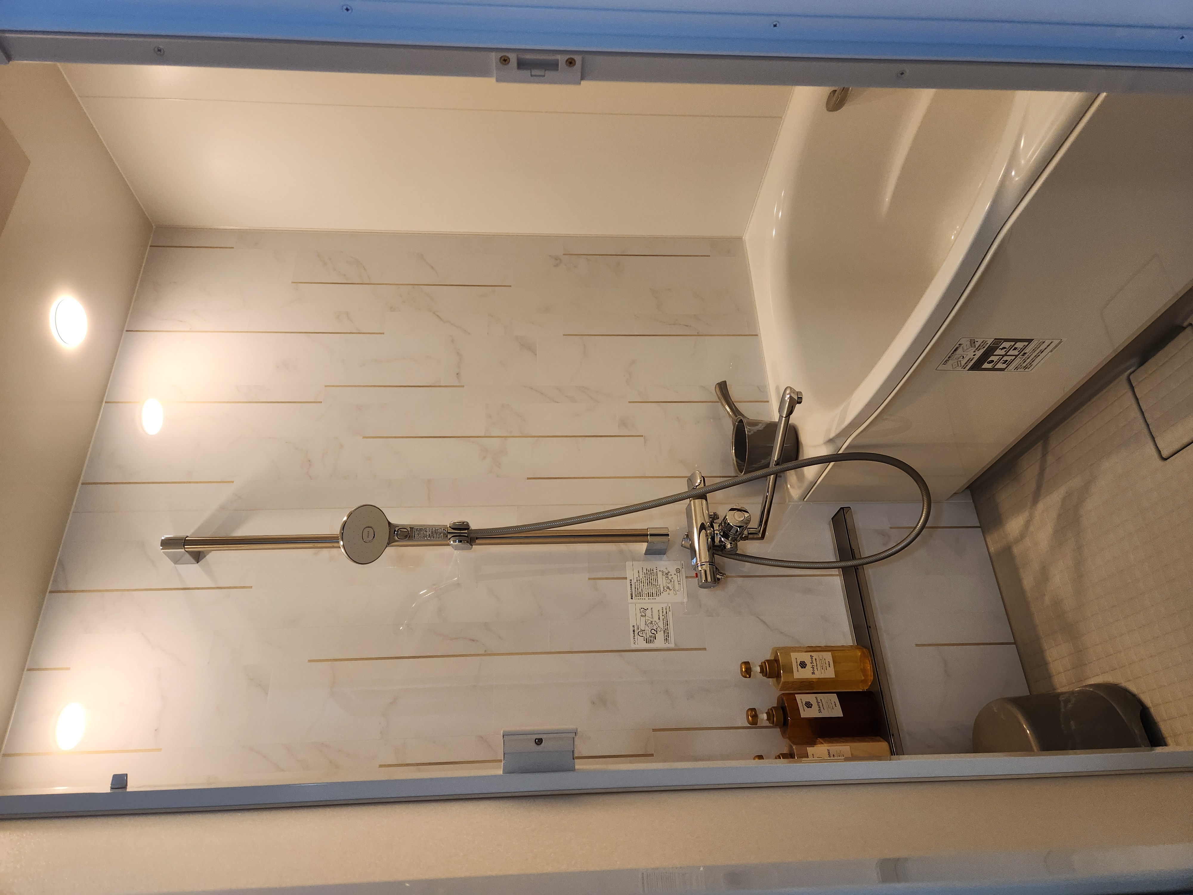 コリーヌ・バスルーム