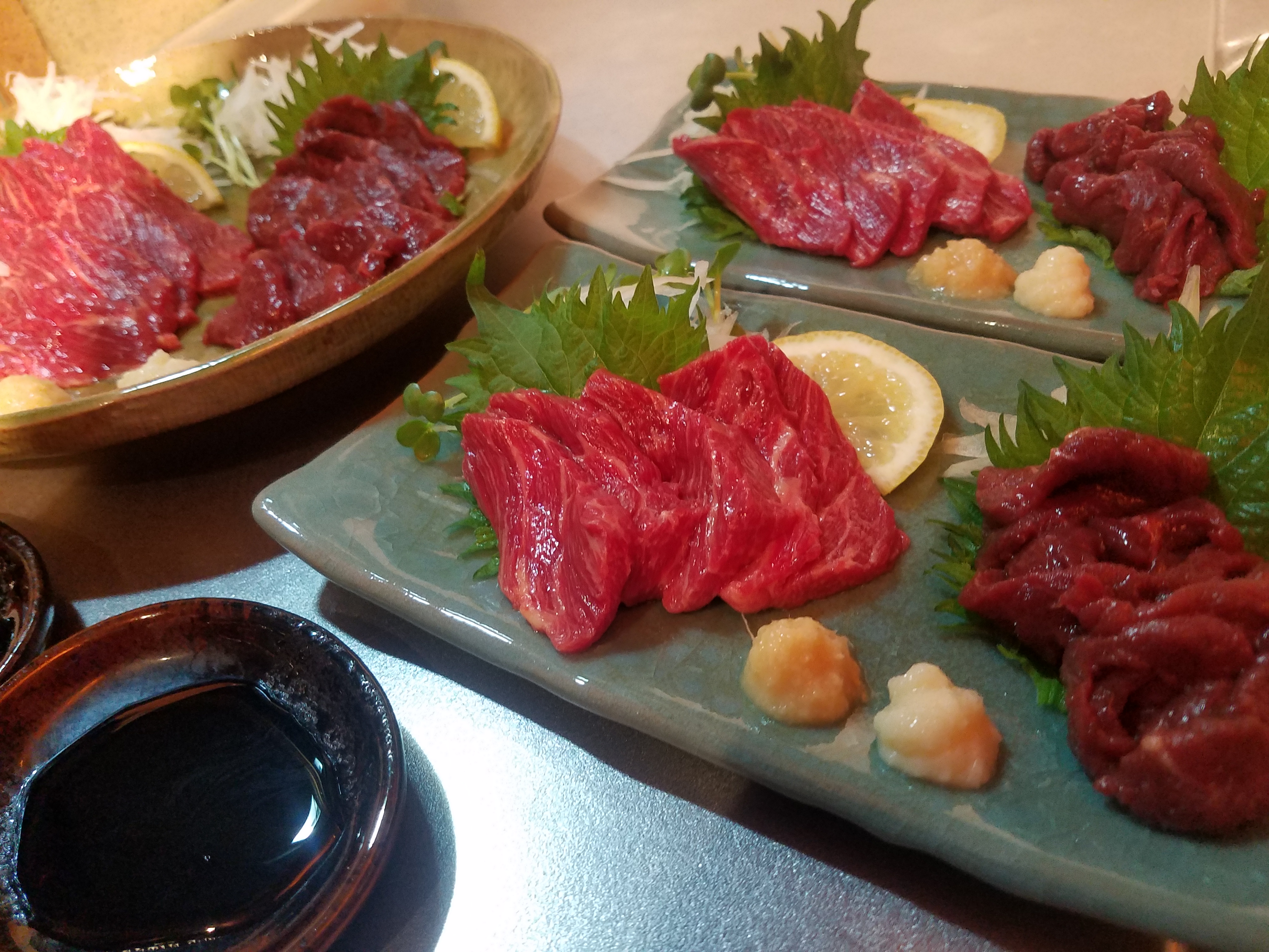 馬刺し（要予約）