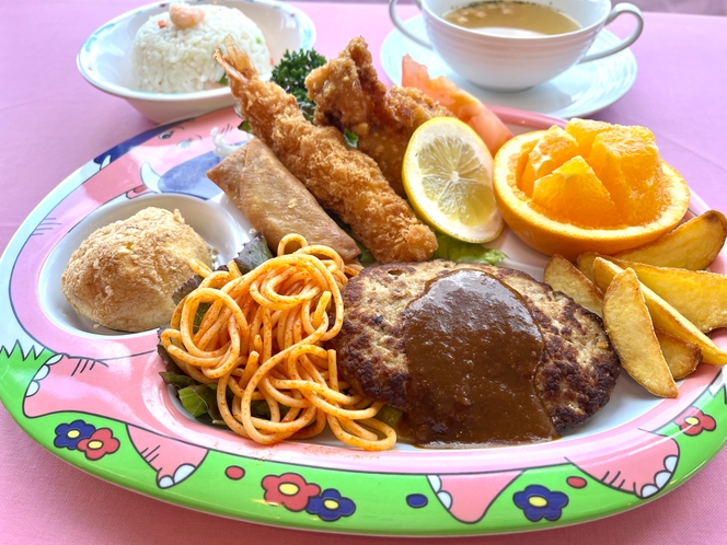 土、日、祝日限定ファミリープラン　無料お子様ランチ（お子様2名様まで）