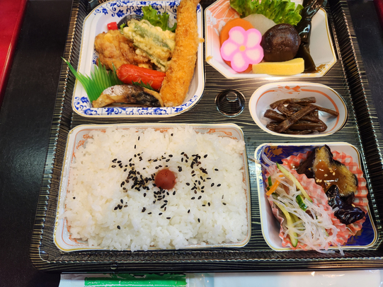 【夕食お弁当プラン】地域のお弁当屋さん配達♪お部屋で夕食をお召し上がり下さい≪１泊２食付≫