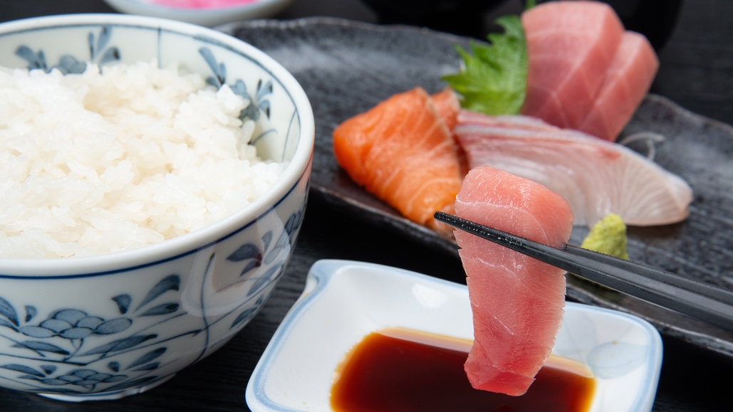 【基本夕食付（朝食なし）】漁師丼・焼肉定食など当日選べるご夕食◆朝はゆっくり＆早朝出発に◎