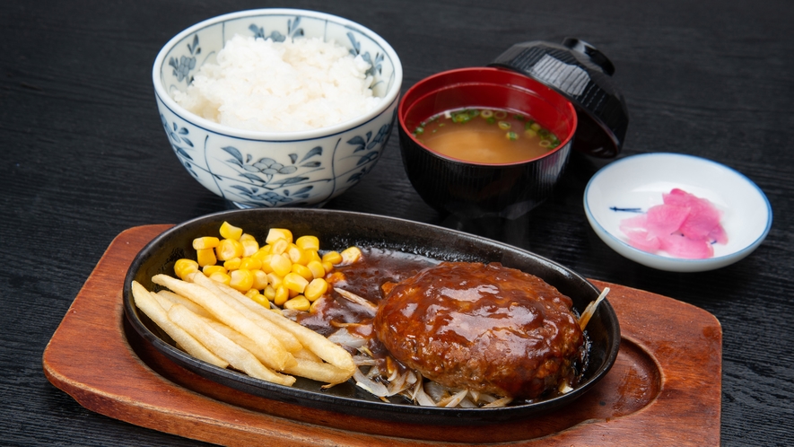 *ご夕食(一例)　ハンバーグ定食