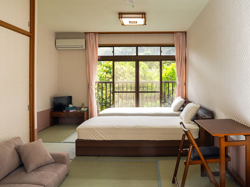 別館バストイレ付(2ベッド2布団）