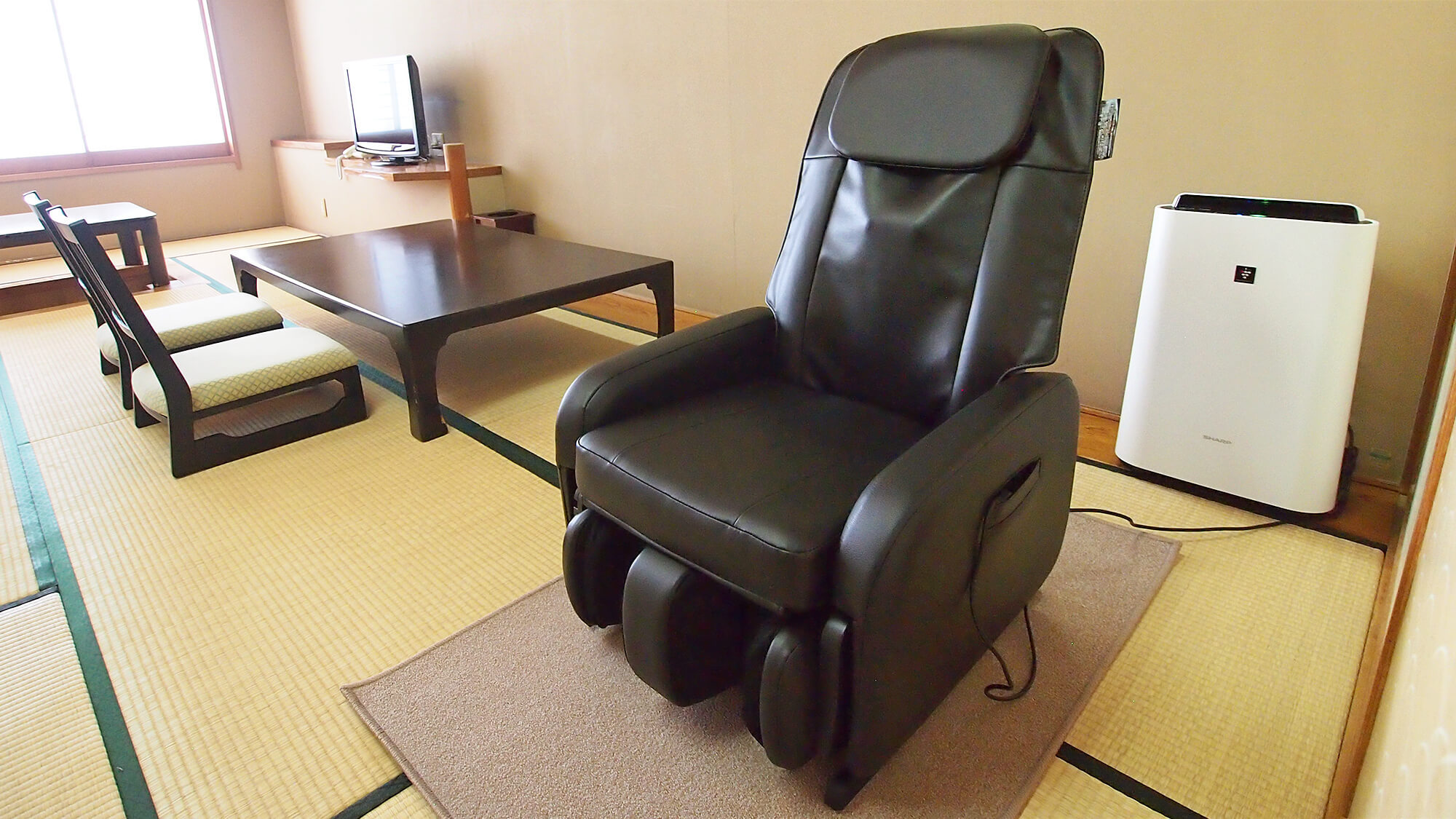 和室ツインベッド【15畳（マッサージチェア・堀ごたつ付）】