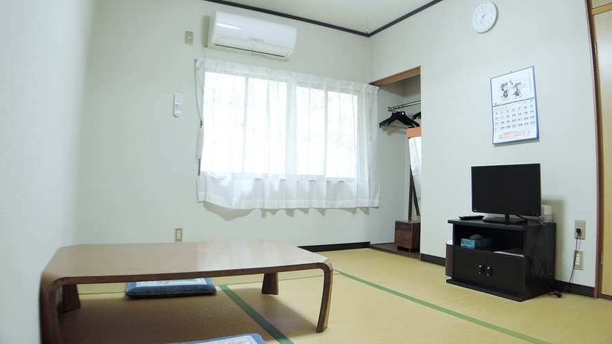 *＜和室6畳＞畳のお部屋でお寛ぎください。