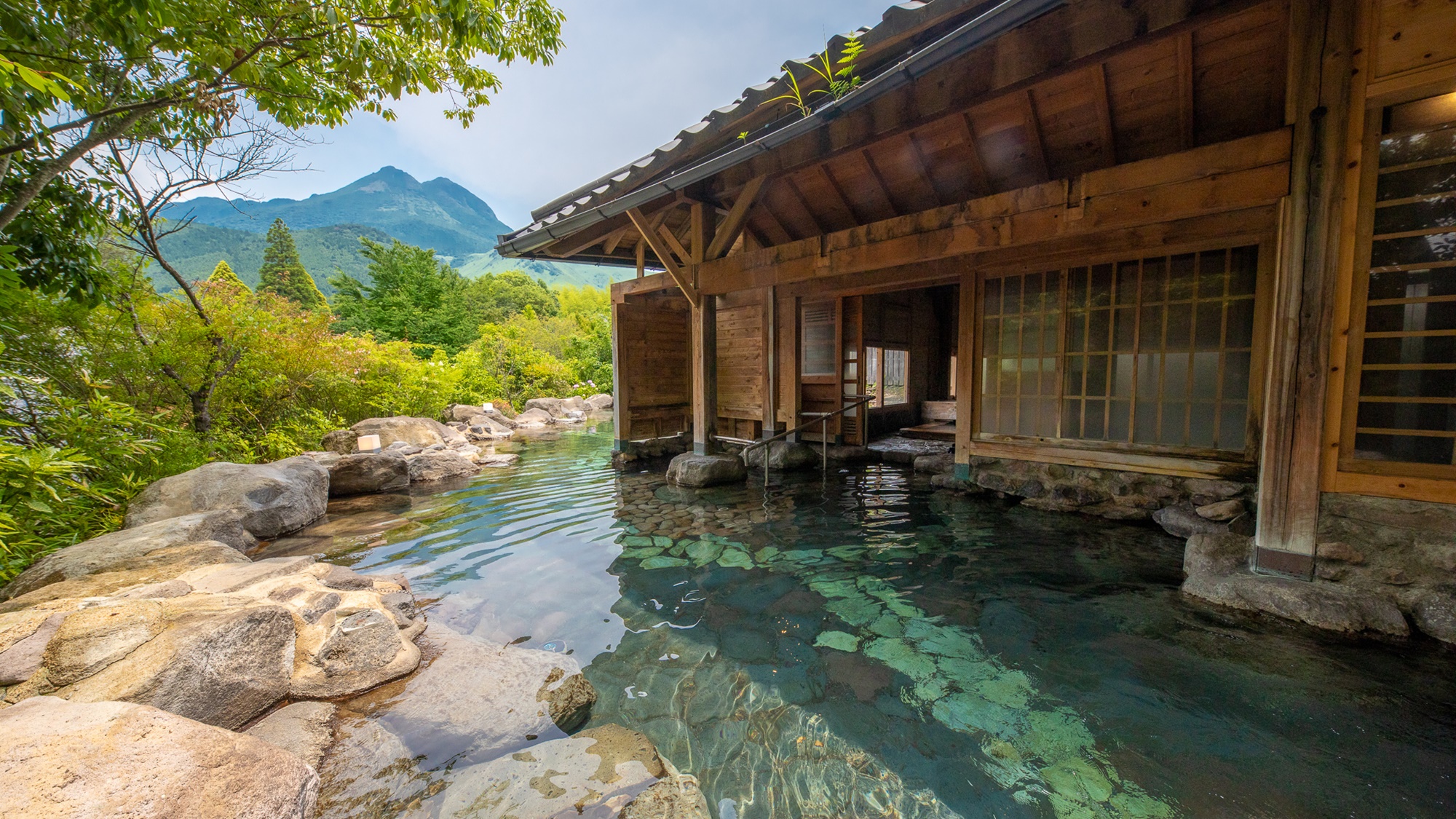 大浴場（天心の湯）｜露天岩風呂