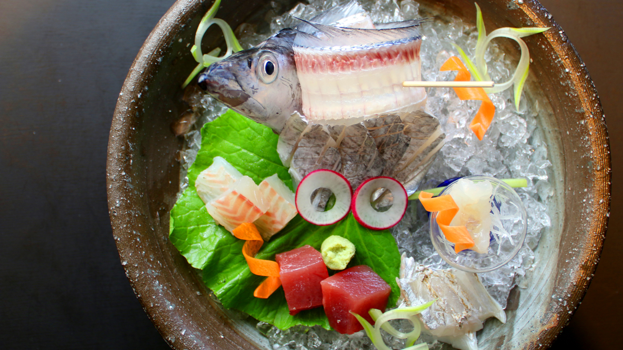【造り】新鮮で甘みのある太刀魚　(一例)