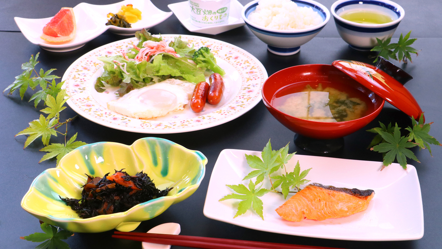 【朝食付き】夕食なしのゆっくりチェックイン！22時までOK♪翌朝は栄養バランスを考えた朝食をどうぞ。