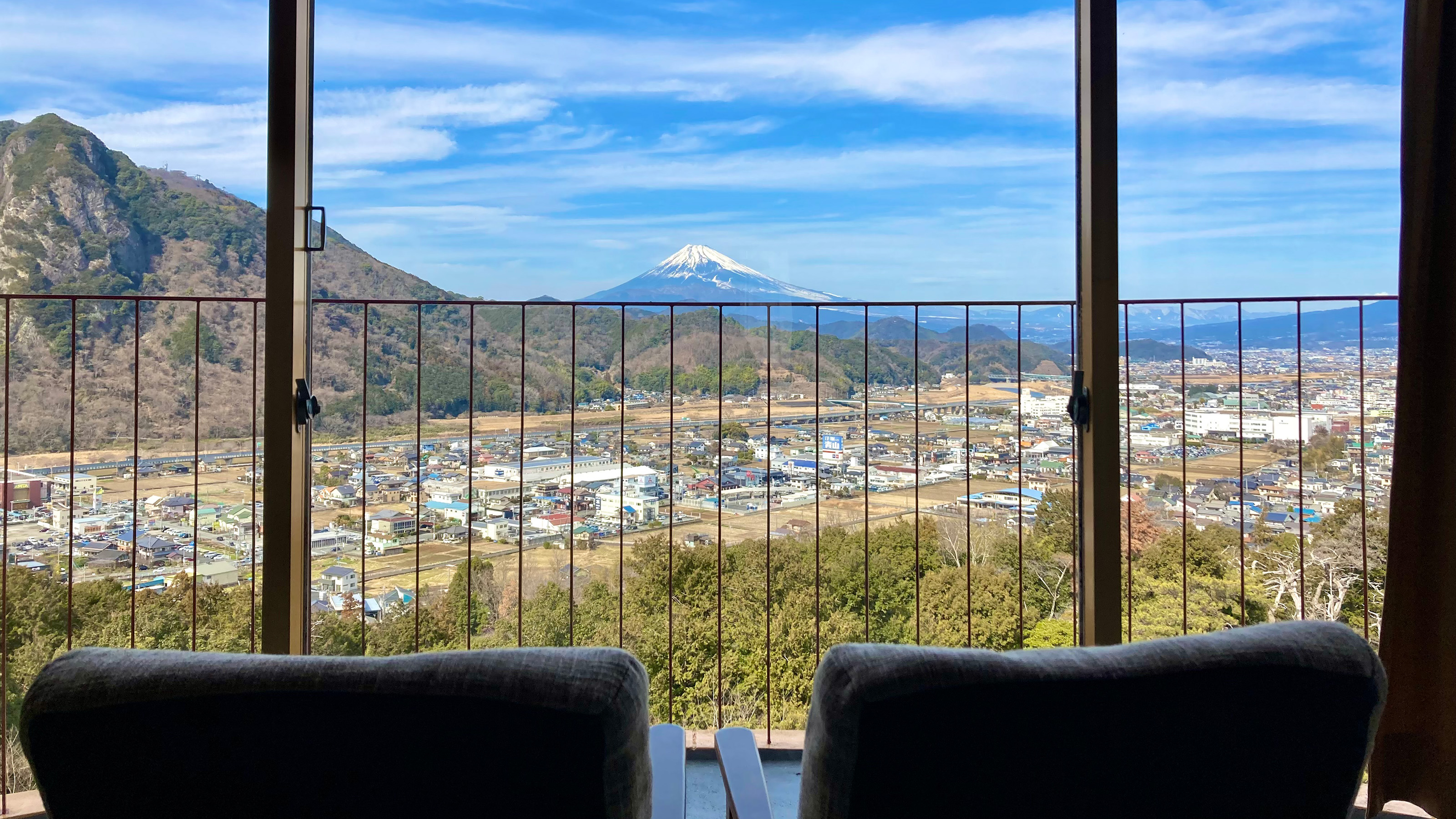 【富士山側】和室14畳景観一例