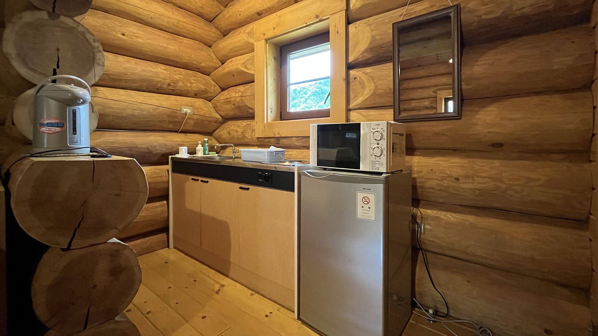 #ログハウス　各お部屋にキッチンスペース・家電製品完備しております。