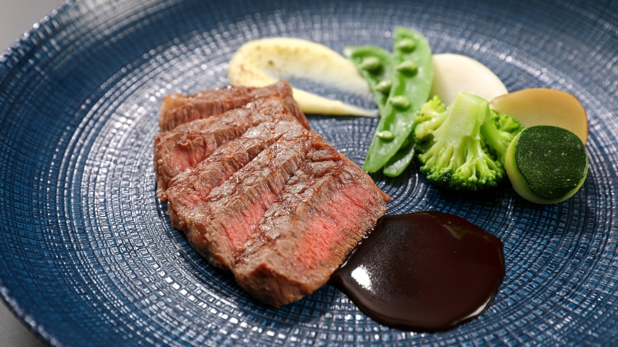 【グレードアップ2食付｜和洋折衷コース】クチコミ高評価！繊細な和会席と華やかなステーキ＆デザート