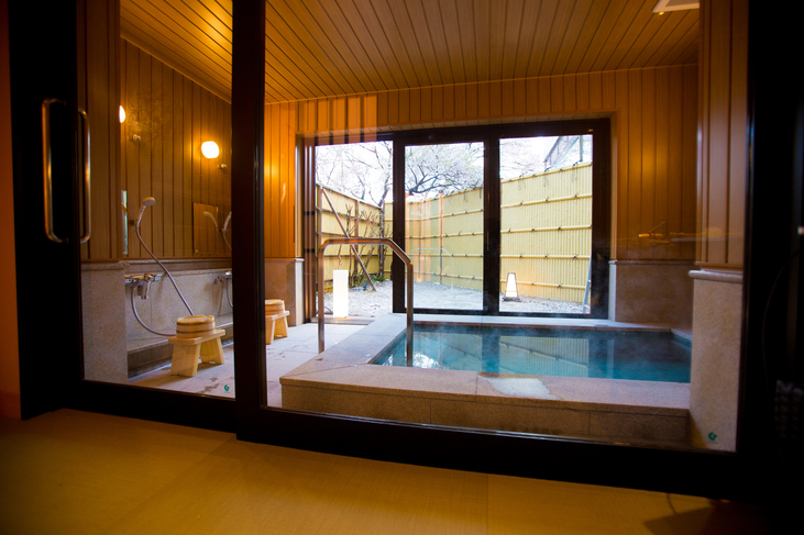 【1組限定貸切風呂特典付｜２食付選べる和会席or洋食】貸切風呂90分を特別価格でご提供！家族で入浴可