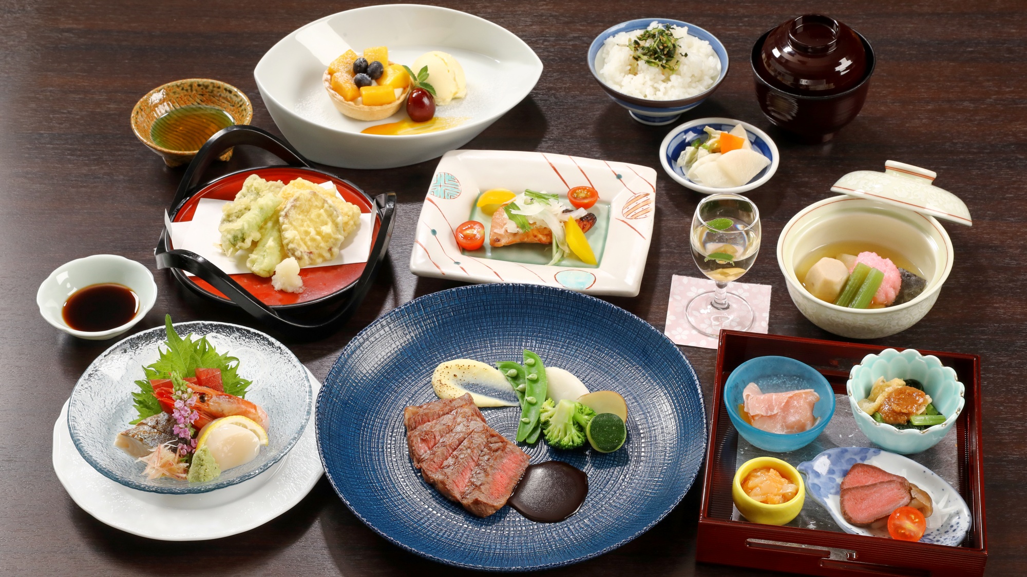 *【夕食一例/和洋折衷グレードアップ】高遠城址公園・高遠湖を望むレストランで贅沢なディナーをどうぞ