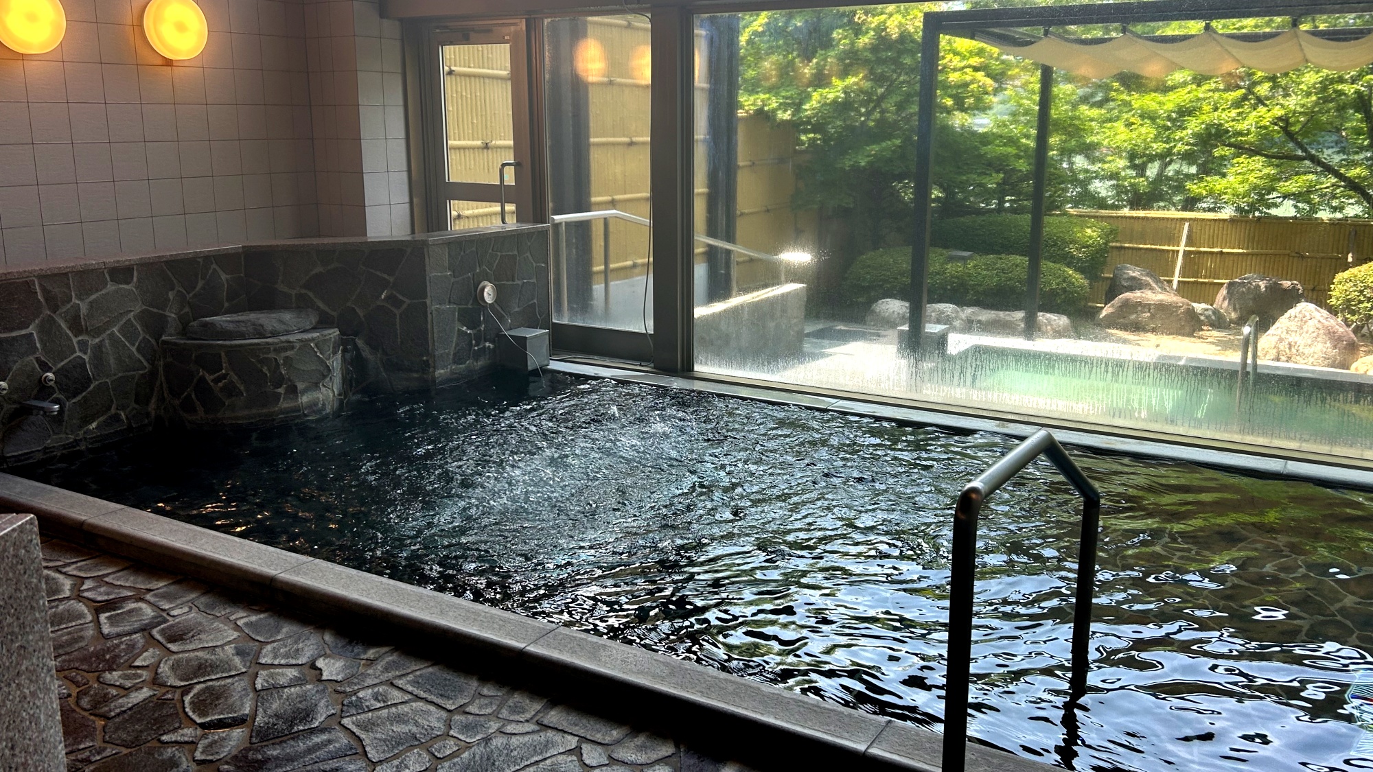 *【大浴場】ぬめり成分硫化イオンを多く含んだ高遠温泉はつるつるのお肌になると好評の温泉です