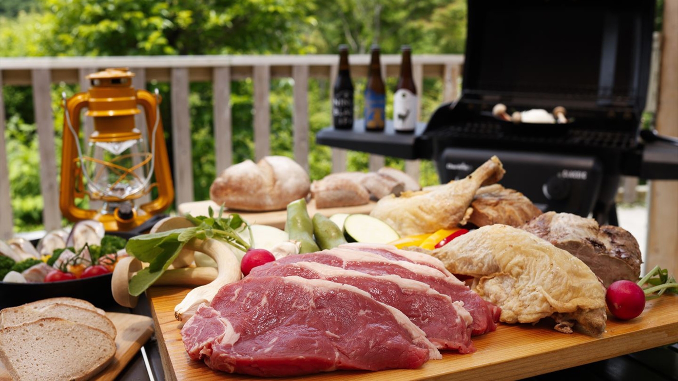 【感謝セール｜2食付‐基本BBQ】最大30％OFF！スペアリブなど豪快に♪森で味わうアウトドアBBQ