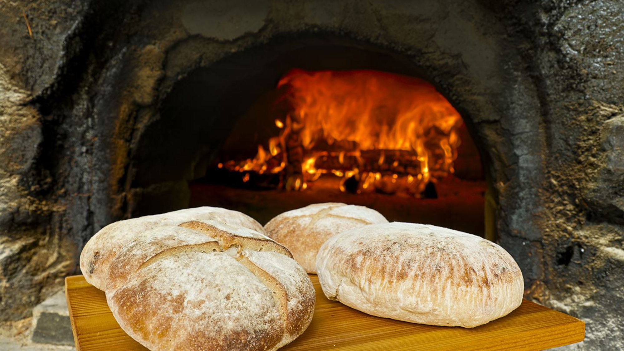 【石窯パン工房】