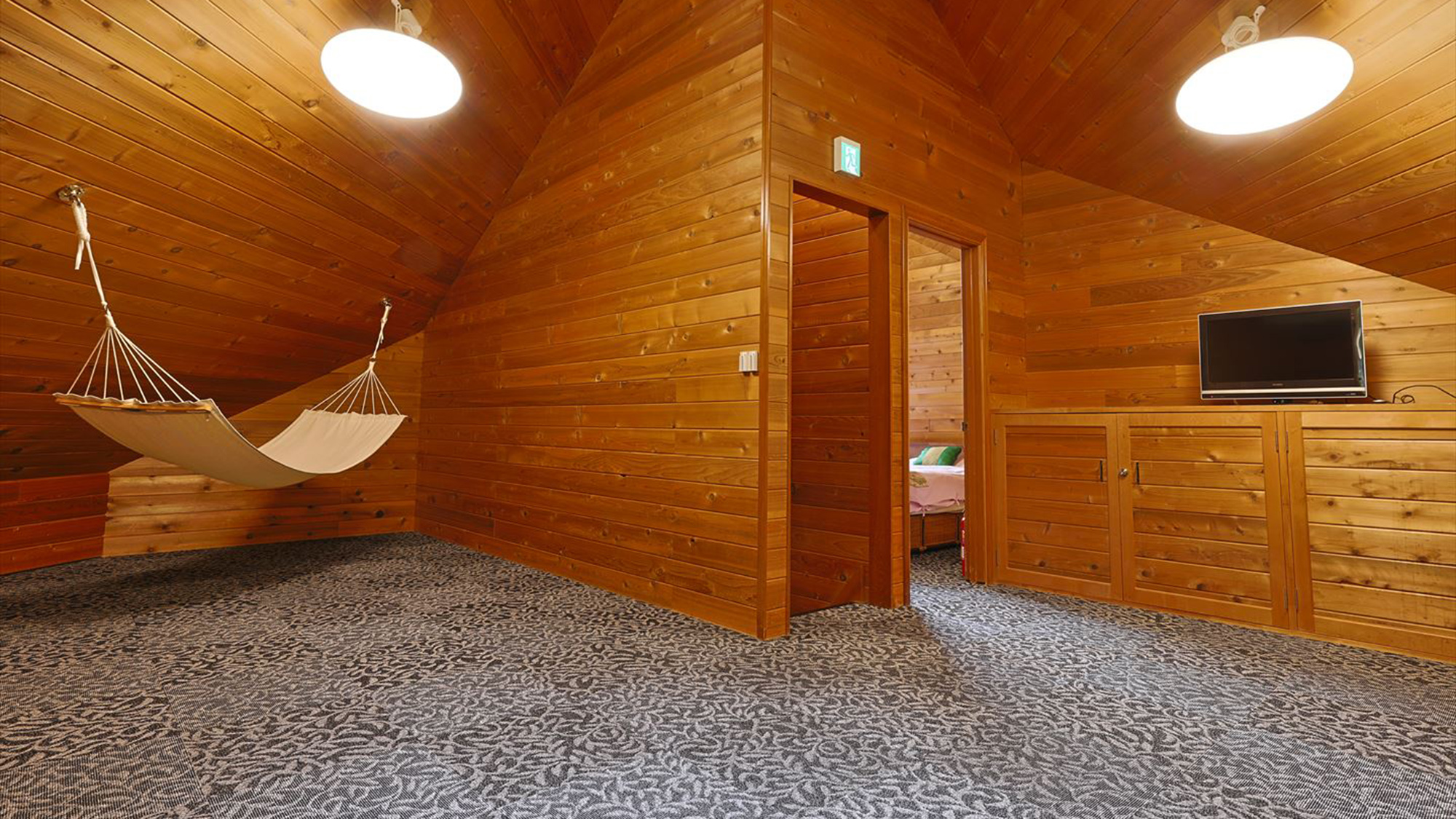 【サウナ付】コテージ｜3R＋ロフト・半露天風呂