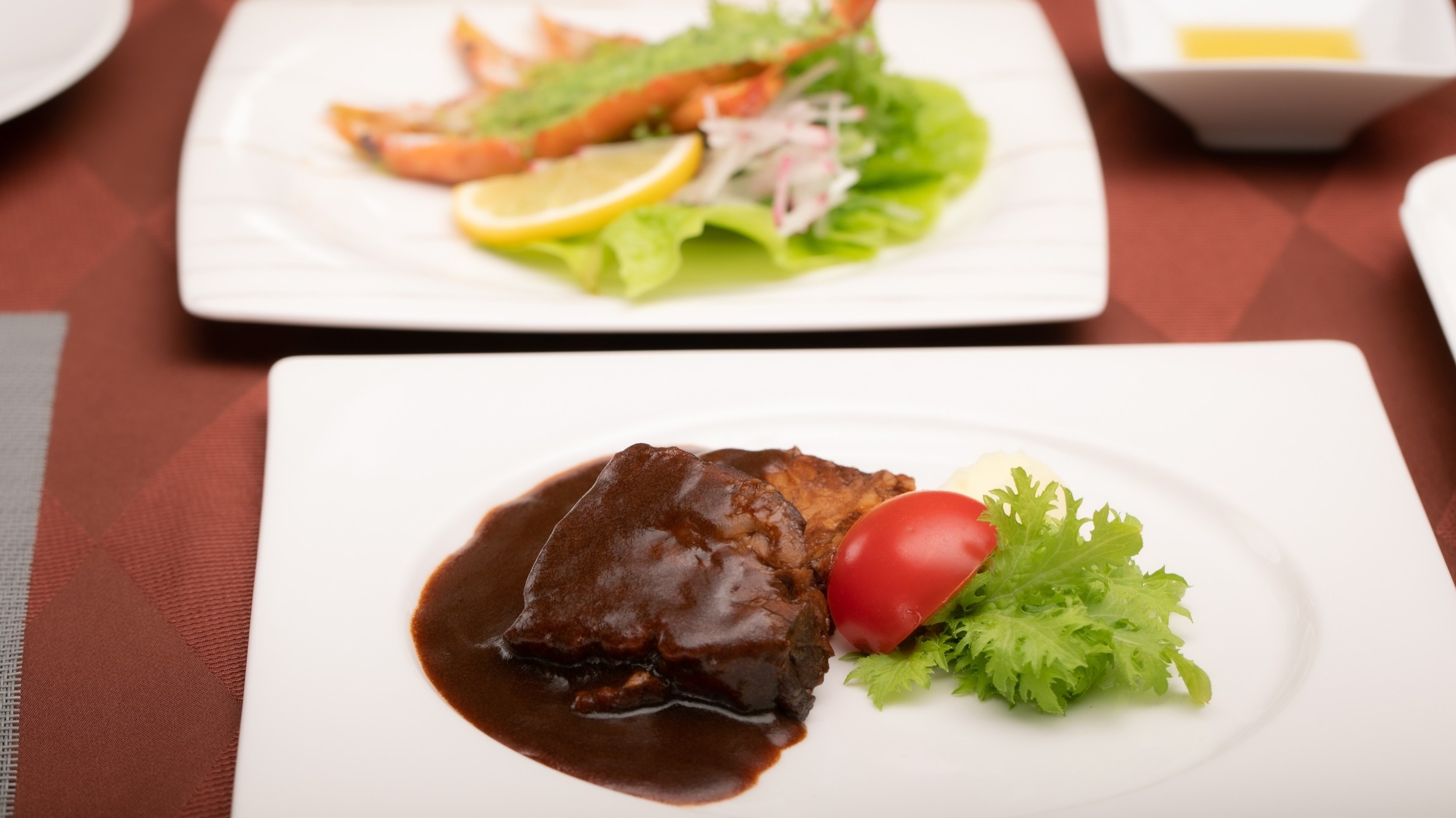 【古民家風客室・洋食コース料理プラン】記念日や料理重視にオススメ！米沢市内レストランの料理を宿で堪能