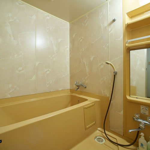 【客室お風呂/一例】客室のお風呂も温泉を使っております。湯量豊富な当館ならでは。